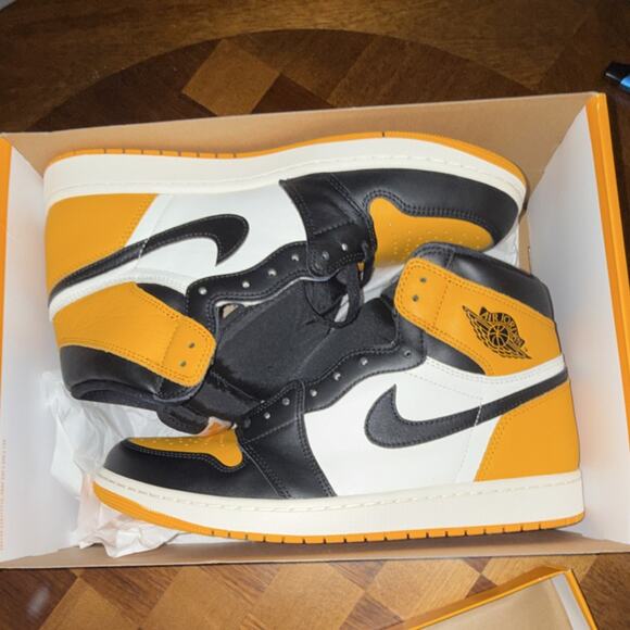 Jordan Air Jordan 1 Retro High OG Yellow Toe Taxi Black Sneaker 12.5M NEW OG